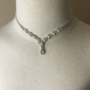 Silver Necklace and Earrings Set🎁